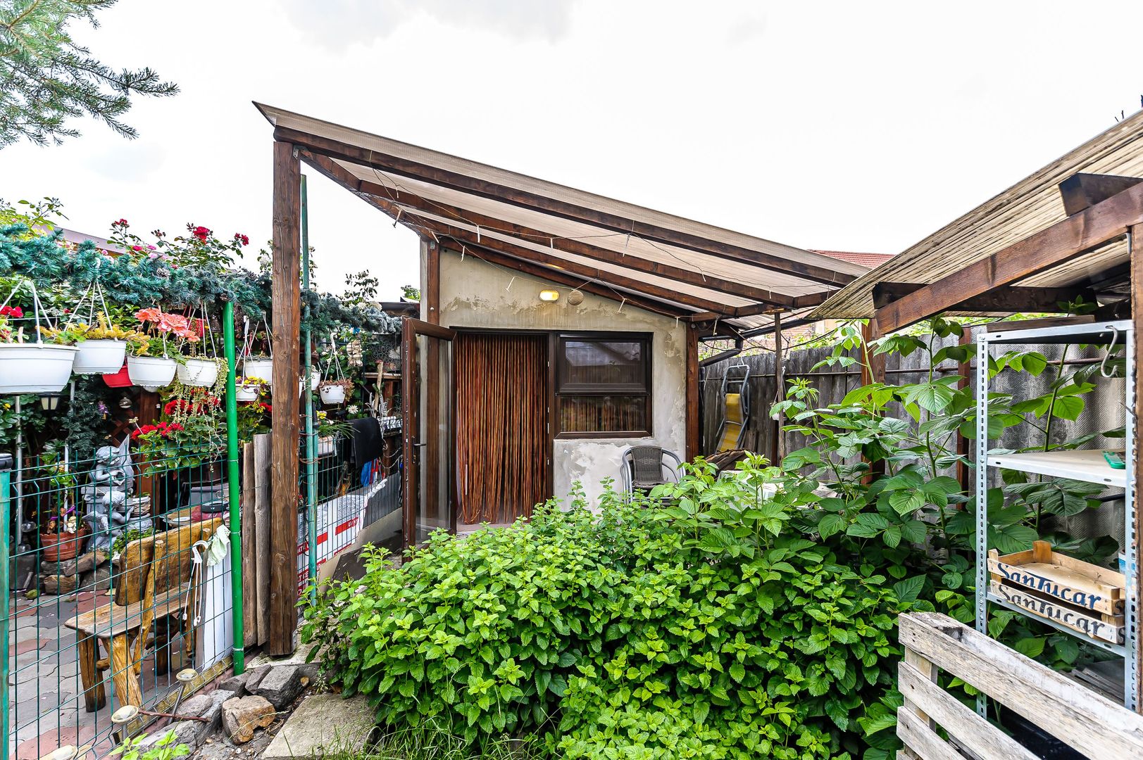 Apartament cu 2 camere, la curte comună, în Grădște. - Poză 11