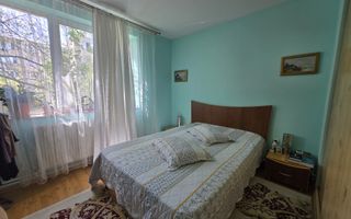 Apartament cu 3 camere  de vanzare - B dul 1 Mai - Poză 3