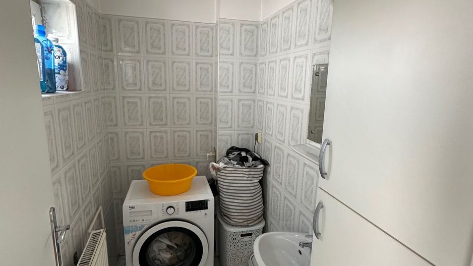 Casă / Vilă cu 5 camere zona Lunei - Poză 17