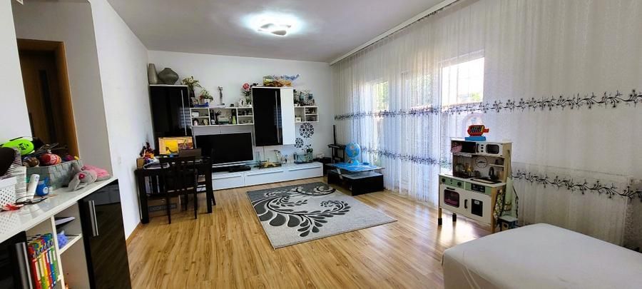 Casă Cocheta si Eficienta 4 Camere Domnești - Poză 1