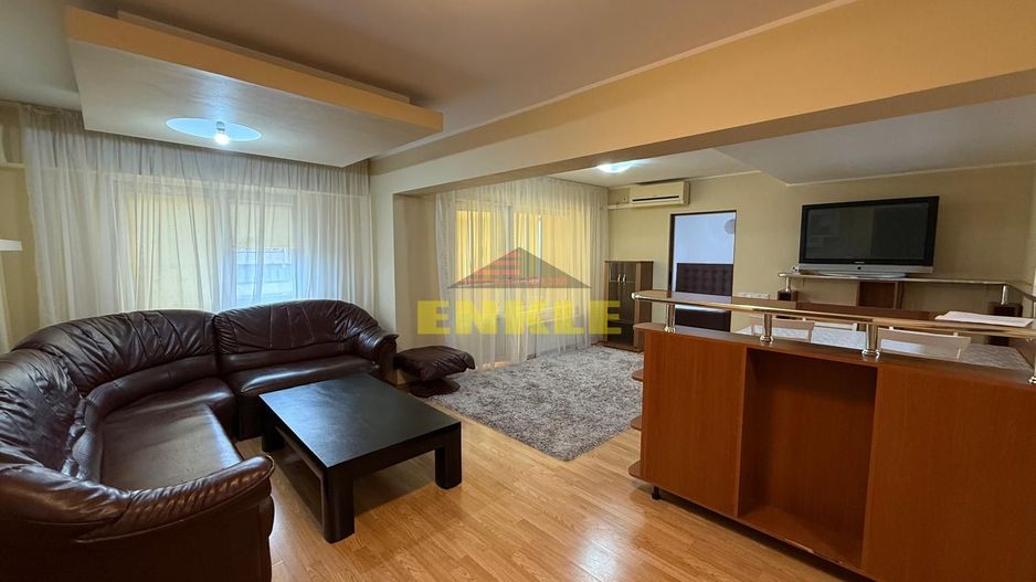 De închiriat apartament 3 camere – Zona Primăverii - Poză 1