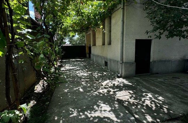 De vânzare Vilă D+P+2E, Gradiste Arad, garage si curte proprie - Poză 16