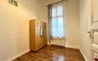 Un apartament care îți oferă orașul la un pas și vedere la Bega - Poză 13