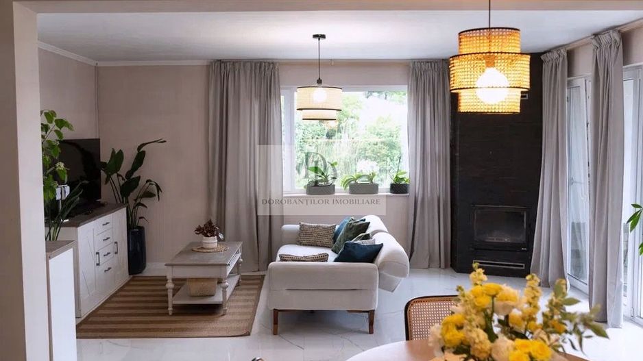 Duplex cu 4 camere | Curte amenajată | 2 Parcări | Dâmbul Rotund - Poză 1