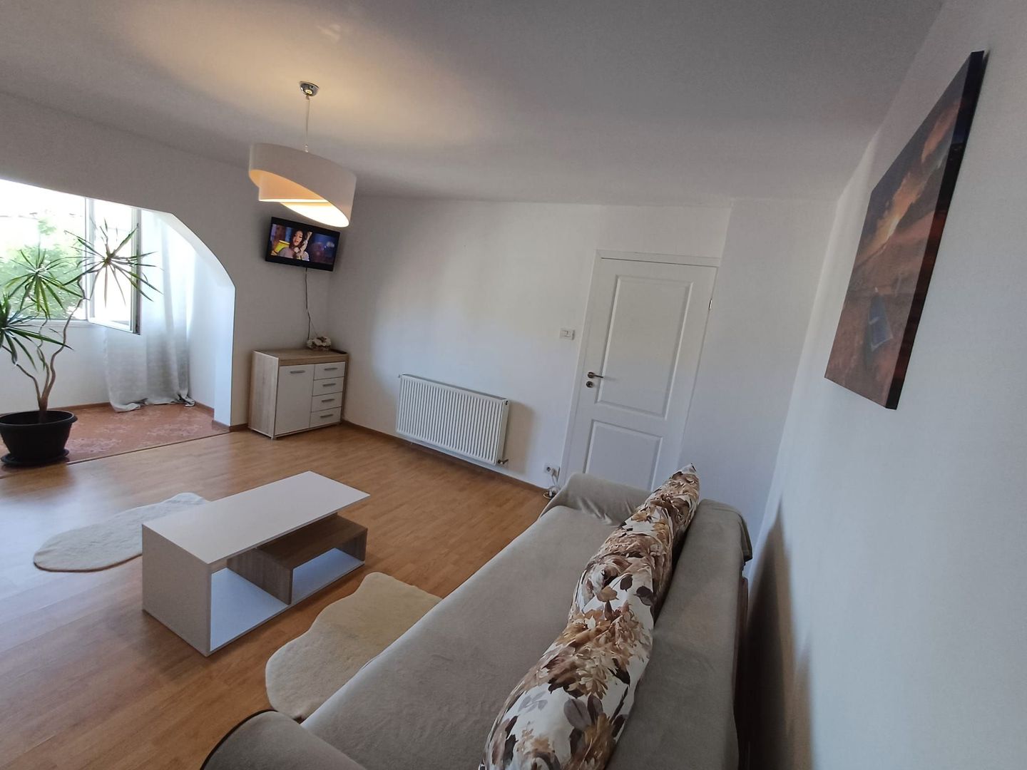 Steaua | 2 Camere | Decomandat | Centrala Proprie. - Poză 1