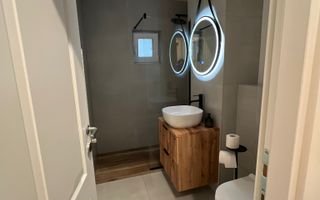 Aradului, 2 camere, centrala proprie - Poză 6