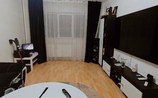 Apartament 3 camere decomandat 3 minute metrou Aparatorii Patriei - Poză 1