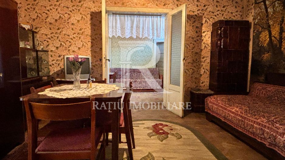 Casă cu etaj în Salonta | 996 mp | Grădină & livadă - Poză 12