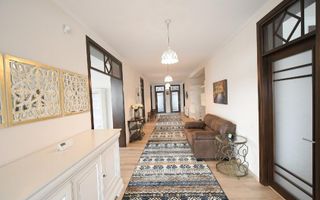 Proprietate premium cu teren de 2.000 mp | Casă 412 mp utili - Poză 1