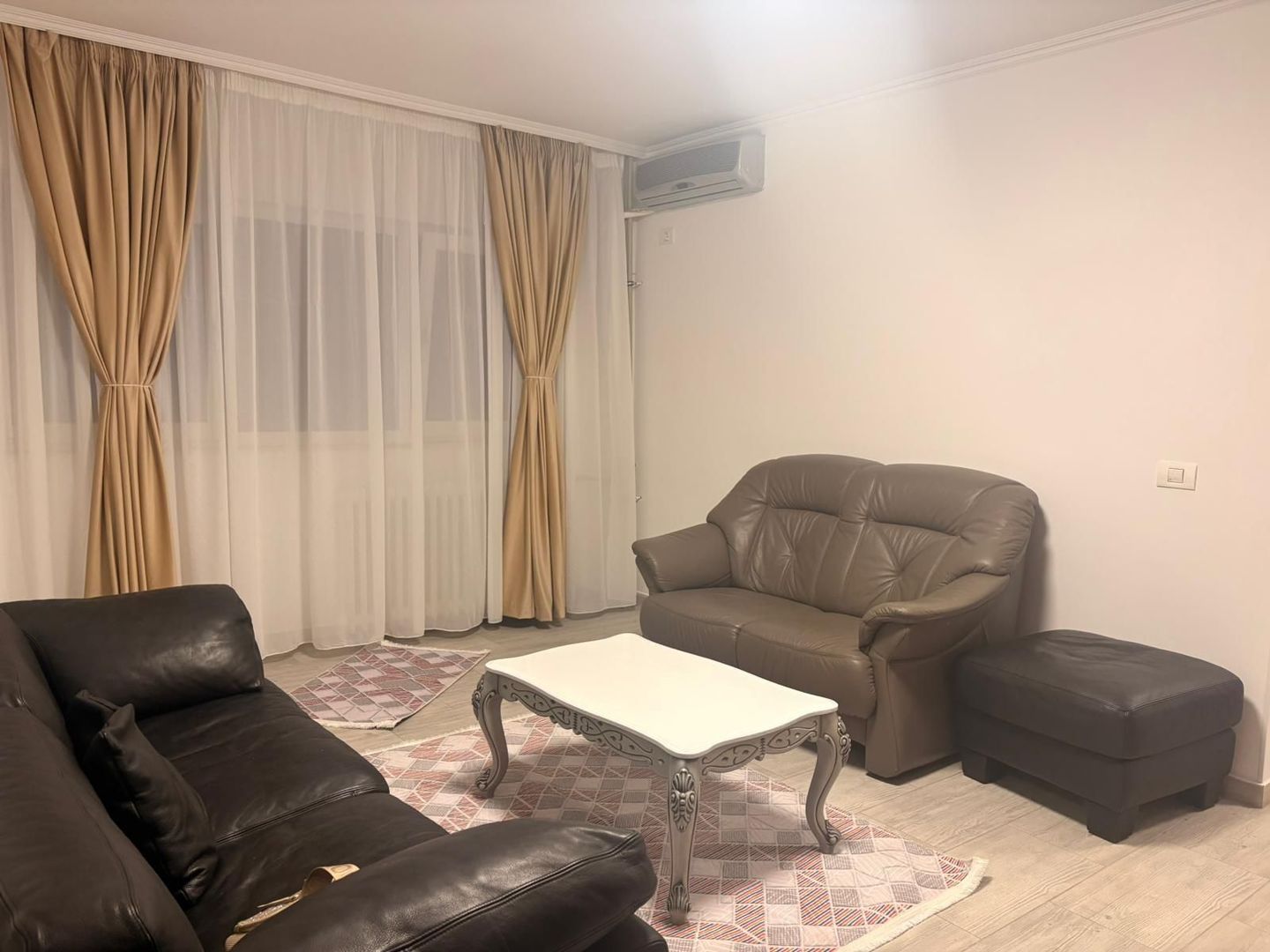 Apartament de închiriat - Poză 1