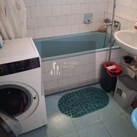 APARTAMENT 2 CAMERE/ 53 MP/ AN 1987/ SEC3/ - Poză 3