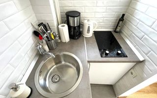 Garsoniera | Vedere catre Calea Victoria  | Airbnb | Certificat Turism - Poză 3