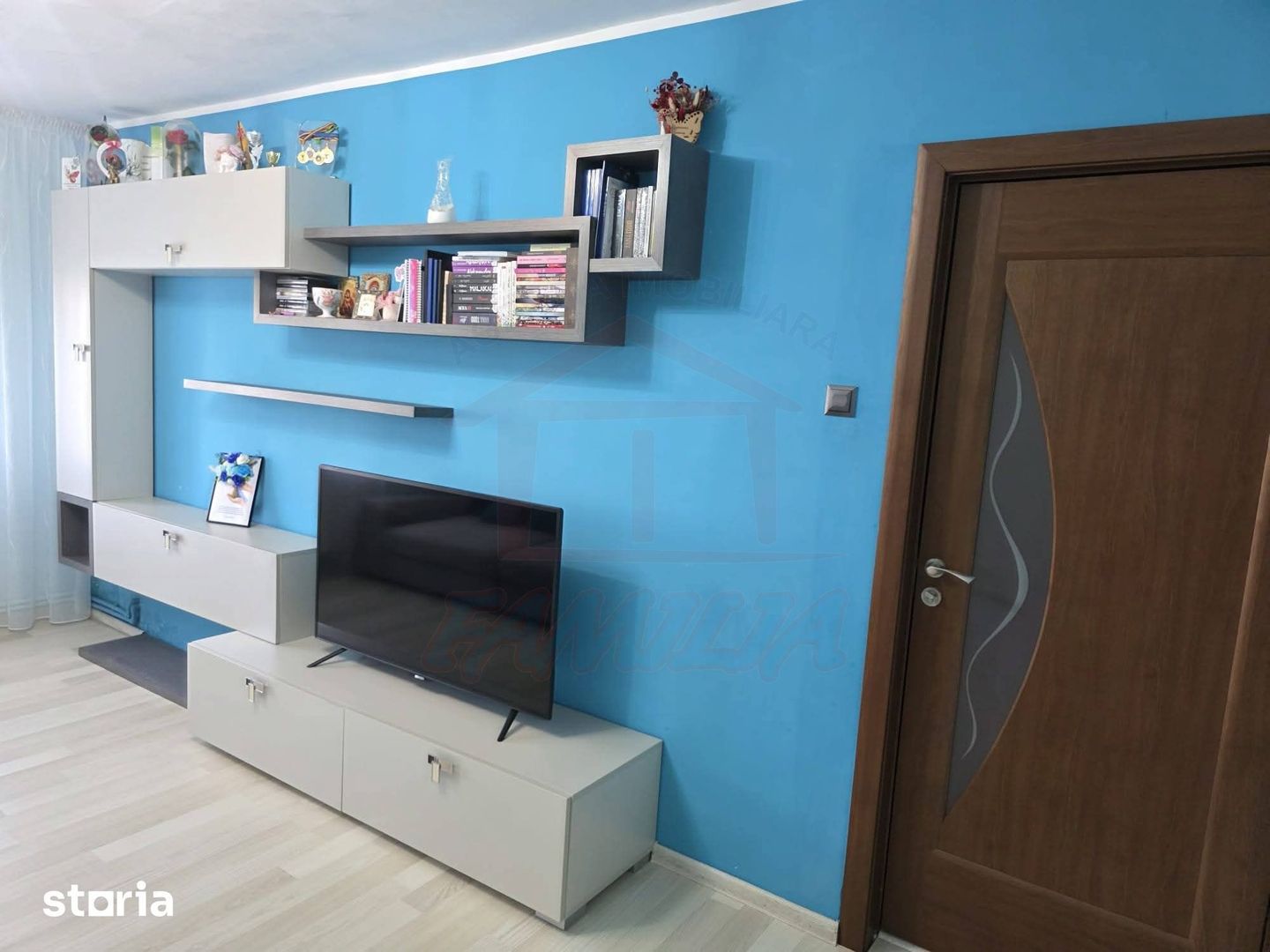 SE VINDE APARTAMENT 3 CAMERE, MICRO 17, 91.000 EURO - Poză 5
