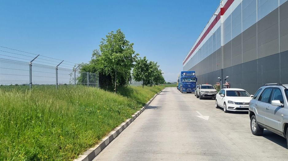 Teren doua deschideri - Poză 2