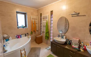 Casa moderna cu garaj de vanzare Popesti Leordeni - Poză 20
