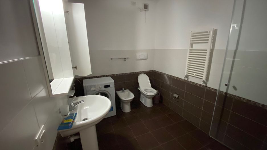 Apartament cu 3 camere   în zona Ultracentral - Poză 9