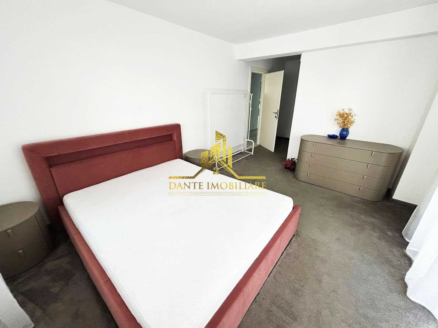 3 camere, mobilat modern, bloc nou, balcon, parcare, Buna Ziua - Poză 4