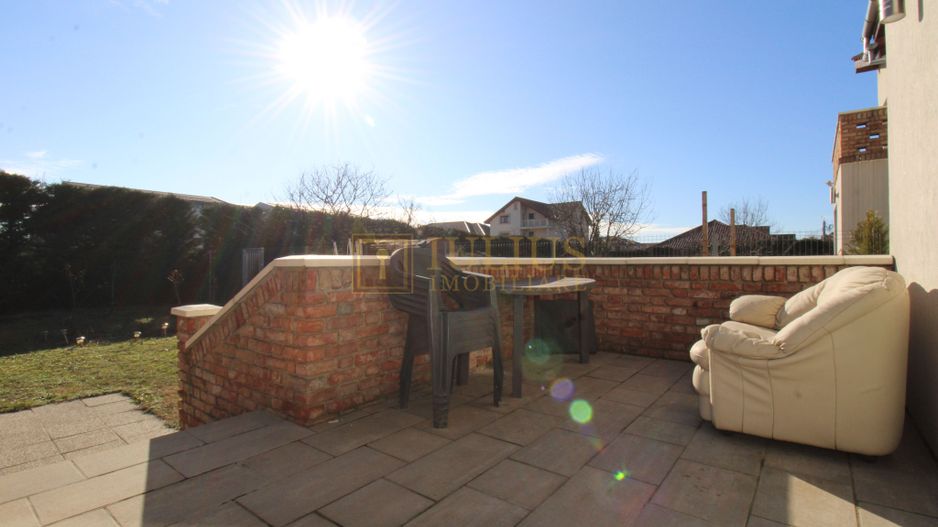 Ciarda Rosie,  4 dormitoare + 2 bai + 2 bucatarii, centrala proprie. - Poză 21