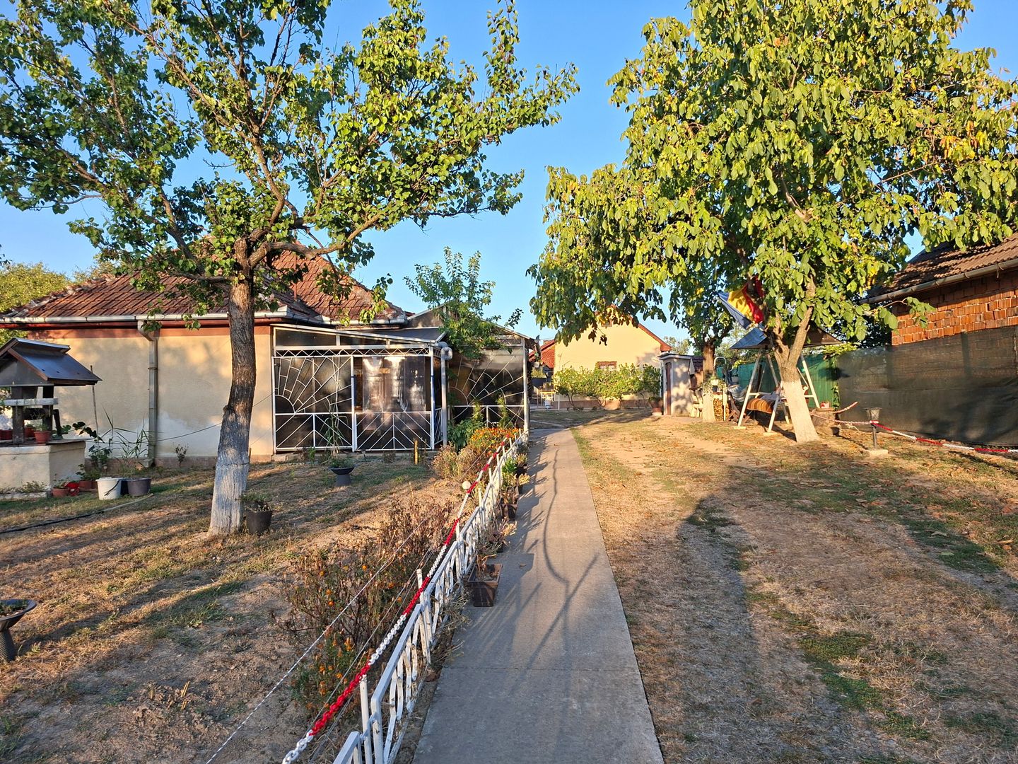 BRASADAS vinde casa individuala 2 cam Viile Satu Mare. - Poză 1