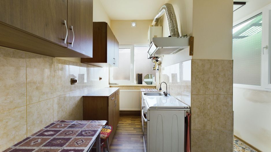 Apartament la curte zona Boul Roșu - Poză 3