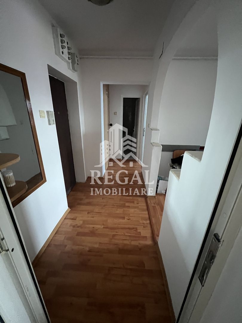 Apartament 2 camere de vânzare – Zona Vila HD, etaj 4/4, 44.78 mp - Poză 2