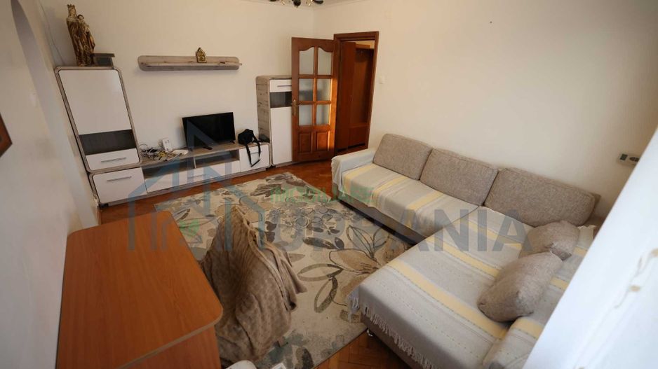 Închiriez apartament cu 2 camere PODU ROȘ - Poză 1