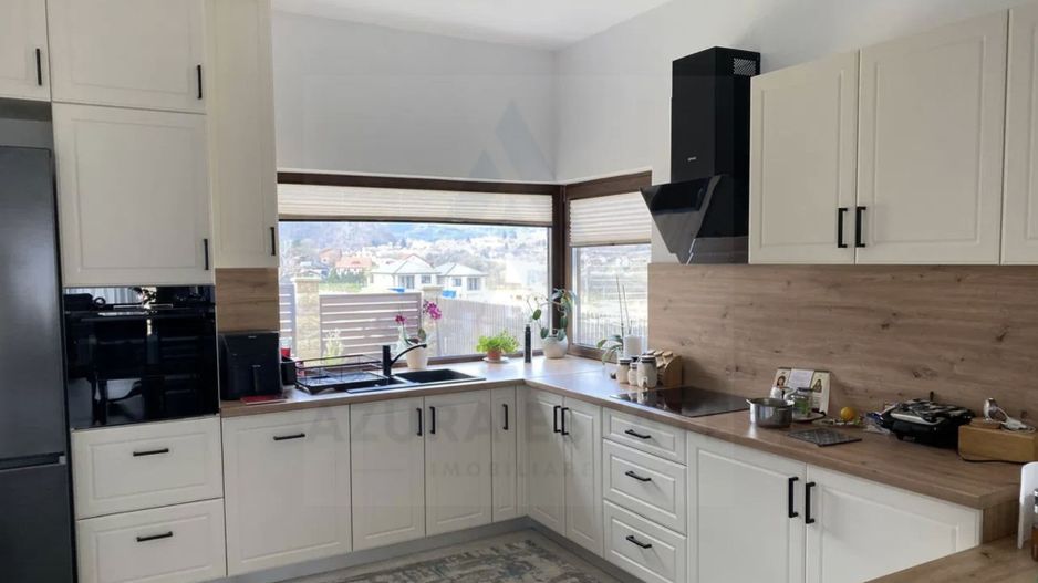 Casa ultrafinisata 199 mp utili garaj si teren 410 mp in Cisnadioara - Poză 4