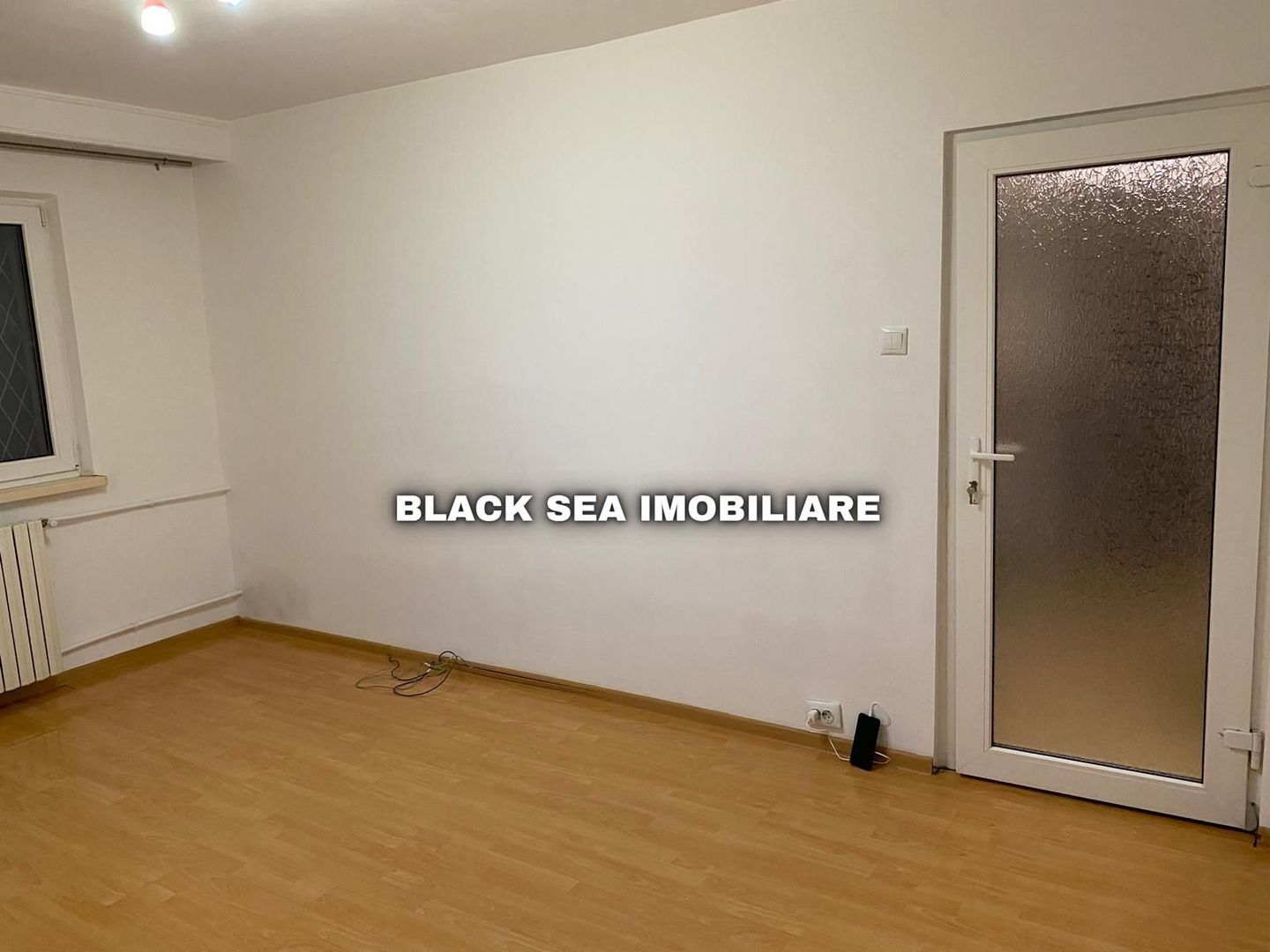 Apartament 3 camere de vânzare – Tomis Nord / Cireșica - Ocazie - Poză 2