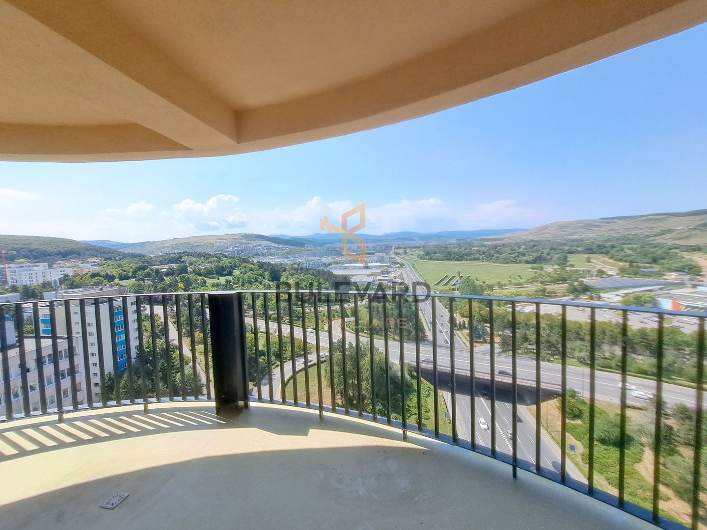 Comision 0. Apartament 3 camere + terasa 13 mp view superb! - Poză 2