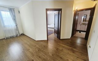 Vilă spațioasă Strejnicu S+P+1E+M, 8 camere, garaj, teren 595 mp - Poză 48