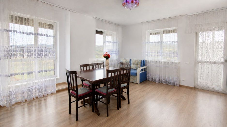 Casă generoasă cu 2 Nivele și confort modern – 10 Ari, Băcioi (sat Frumușica) - Poză 7
