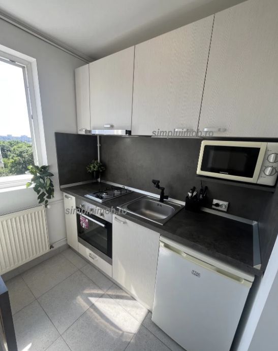 Garsoniera Renovata 50m Metrou Favorit 31mp - Poză 5