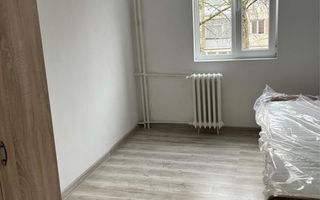 Apartament 3 camere  Dacia etaj 1 cu centrala - Poză 3