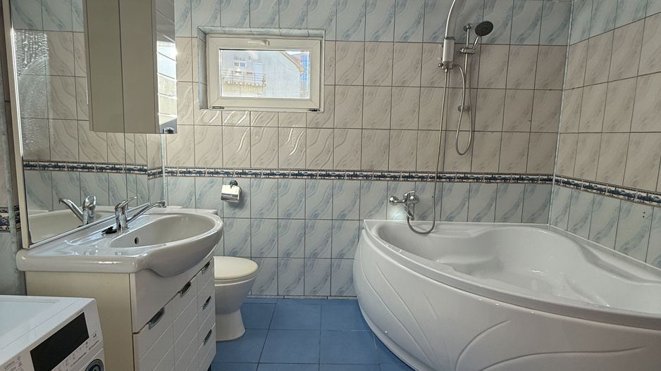 Apartament spațios cu 4 camere + garaj inclus – zona Ștrand–Tilișca - Poză 5