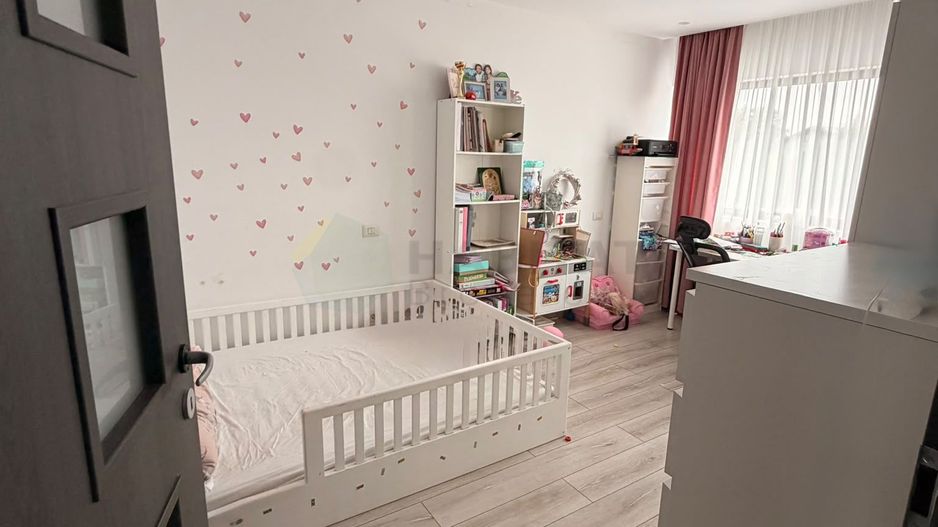 VILĂ MODERNĂ CU 4 CAMERE, CRAMĂ, SI FOIȘOR  | TUNARI – SQUARE HOUSE 2 - Poză 19