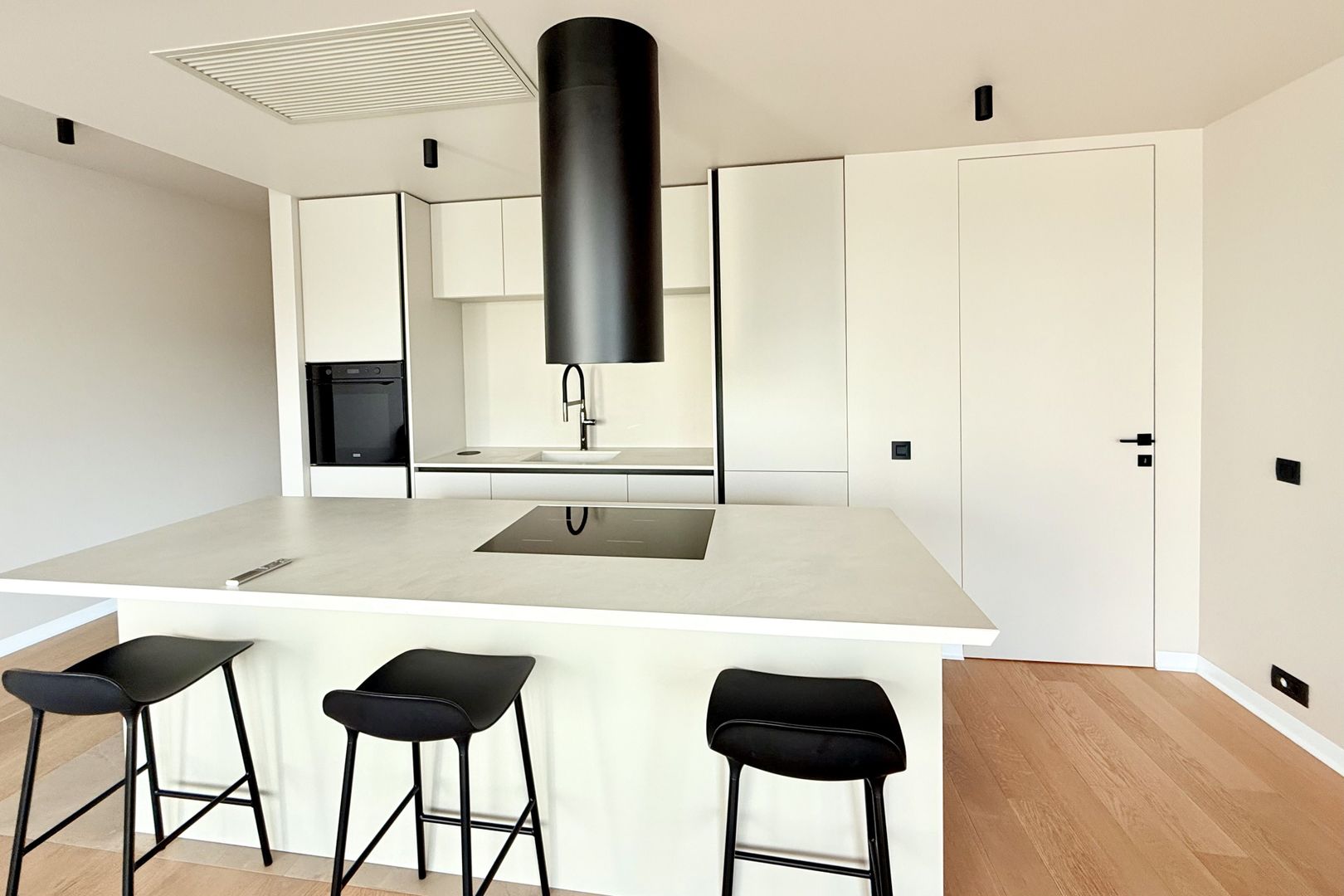 Apartament 3 camere în ONE Herăstrău Towers – eleganță și rafinament - Poză 5