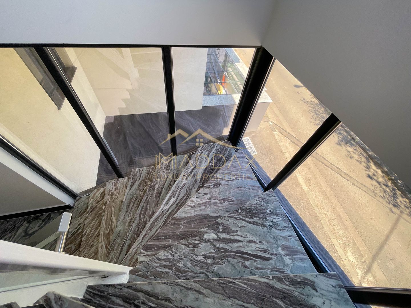 Apartament 3 camere de inchiriat mobilat completII Lux II N.Caramfil - Poză 14