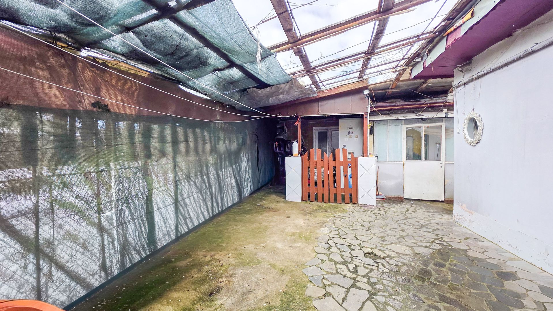 Ghencea – Casă individuală cu mare potențial, poziție excelentă ! - Poză 2