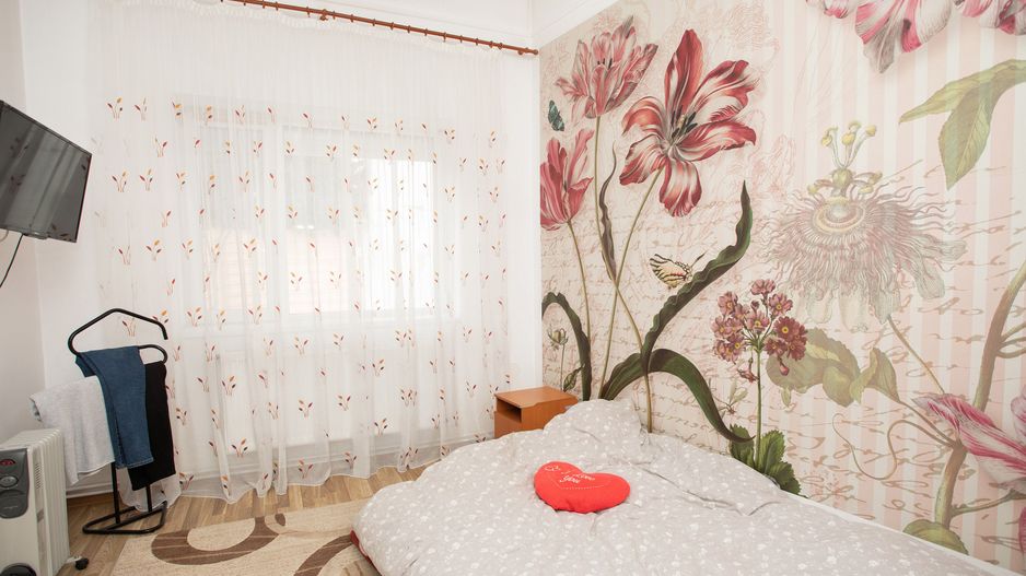 Vilă, singur în curte, central, Oradea 128 mp. 800  E/lună. Comision 0 - Poză 25