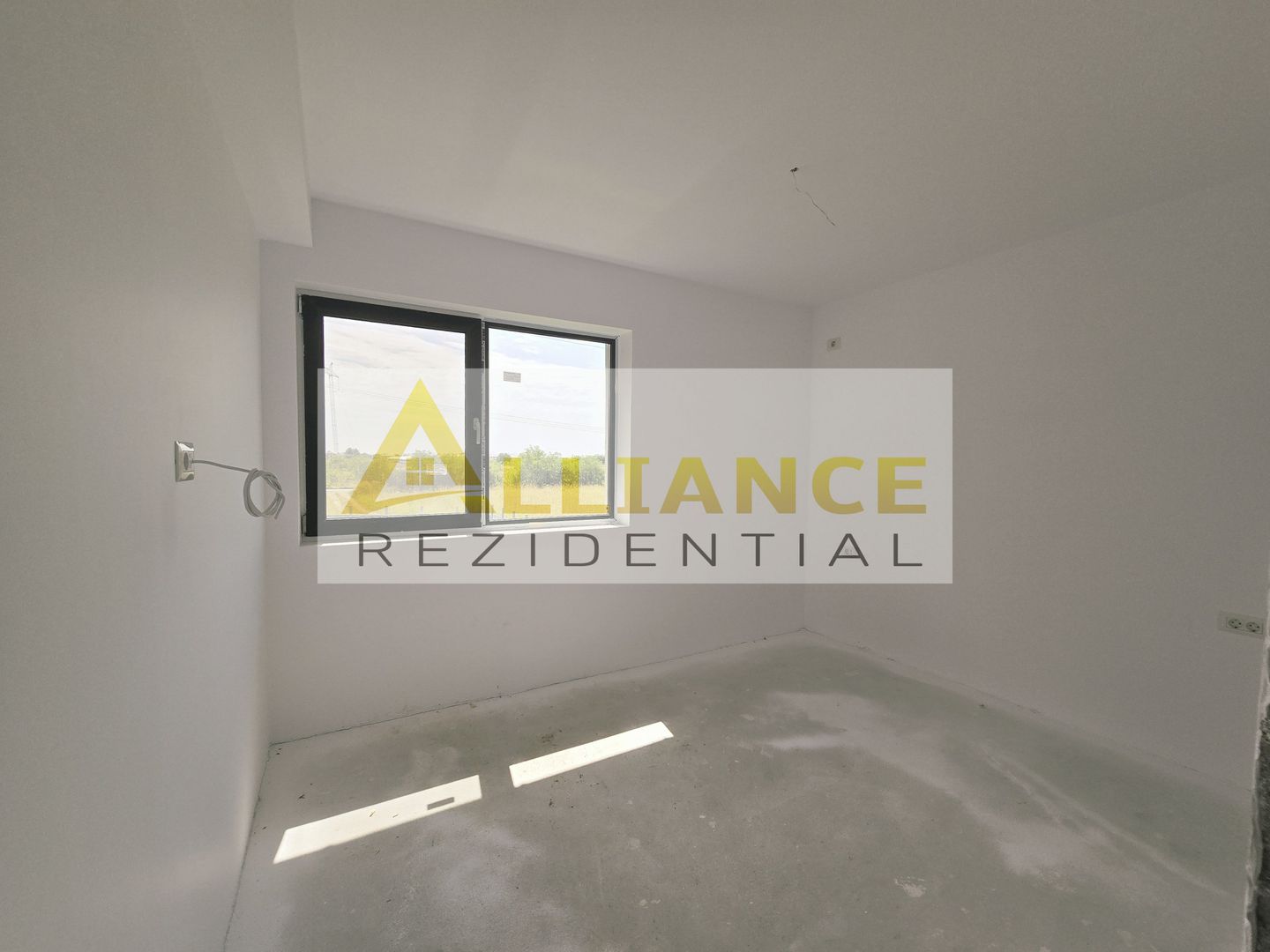 Vila individuala-280m de Lidl-760mp teren-beci-pod-gazon - Poză 4