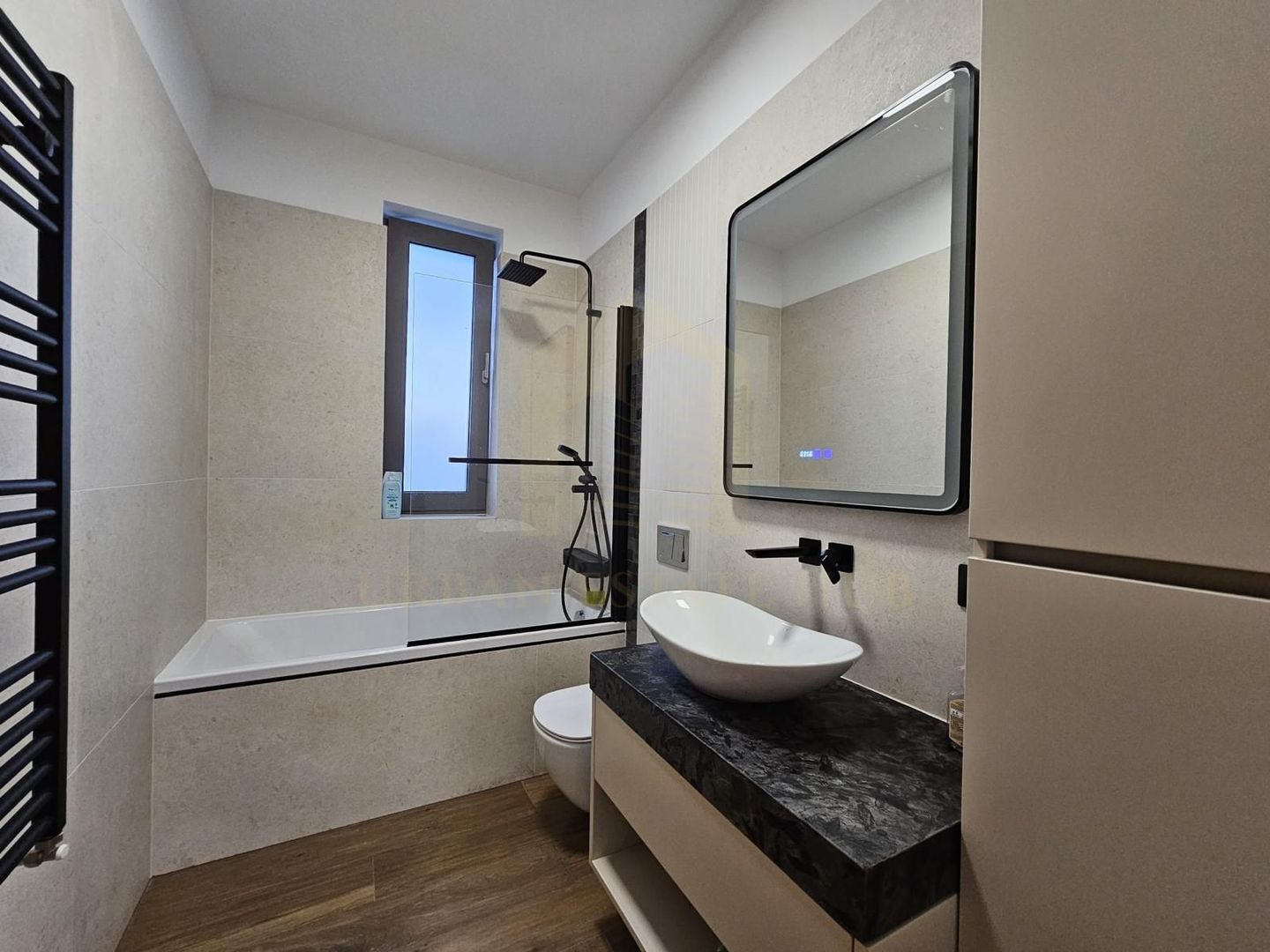 Vanzare  cladire cu 2 apartamente,  600 mp, garaje subterane, Andrei Muresanu - Poză 12
