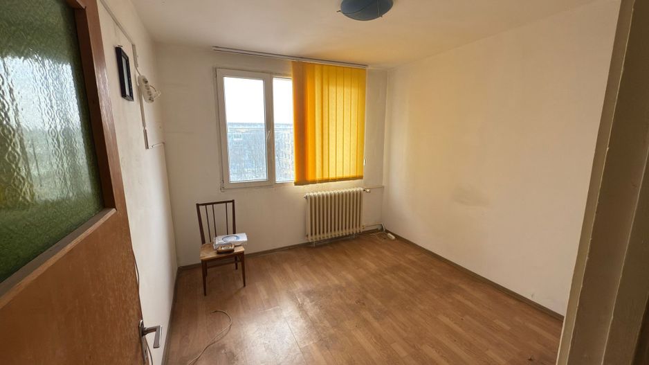 Apartament incapator, patru camere, Resita-Berceni, 120.000€ negociabil - Poză 6