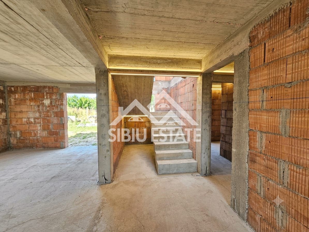 Casa noua Sibiu Sura Mica, 4 camere, teren 380 mp - Poză 4