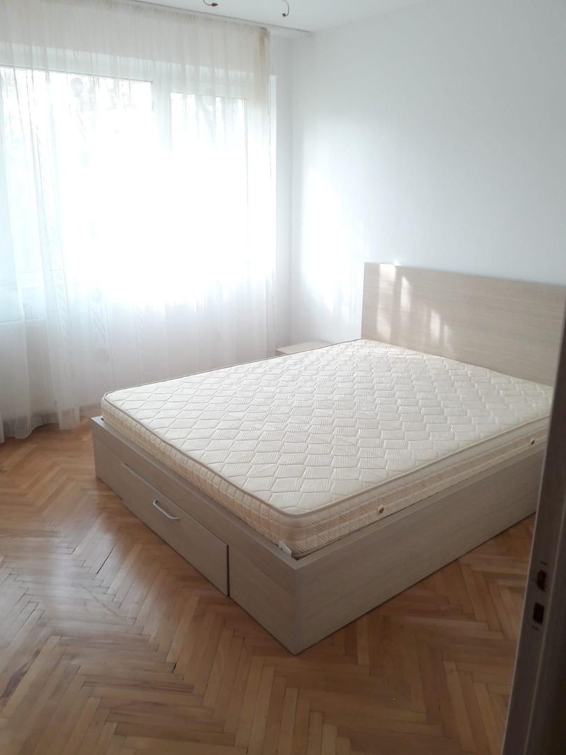 Închiriez apartament 3 camere, Iancului, metrou 1 minut - Poză 2