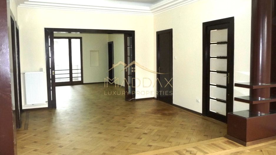 Apartament  6 camere*** 180 mp****Centrul Capitalei - Poză 2