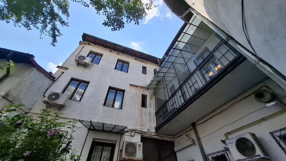 Imobil stradal 20 de camere - Eminescu - Poză 3