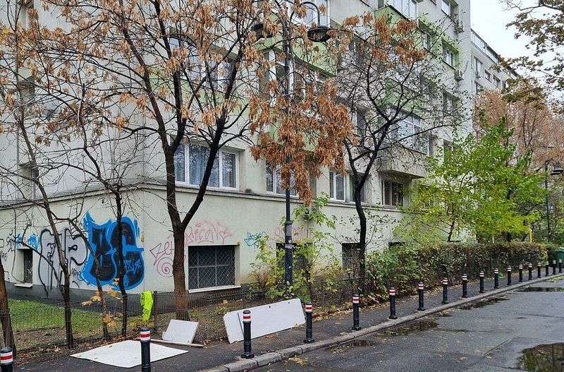 3 Cam Renovat Victoriei Iancu de Hunedoara Metrou Stradal Vedere Spate Lateral - Poză 5