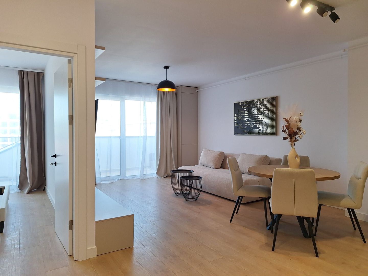 Apartament 2 camere I Ansamblul Eroilor I Floresti - Poză 6