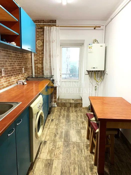 Închiriez apartament 2 camere – Bd. Independenței, zonă centrală - Poză 4