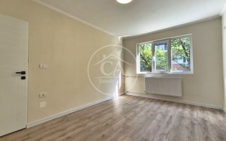 Apartament de vânzare cu 2 camere în zona Rogerius, Oradea - Poză 2